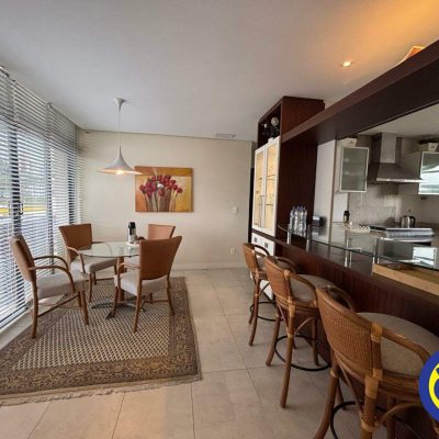 Apartamento com 290m², 4 quartos, 4 suítes, 2 garagens, no bairro Centro em Florianópolis