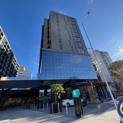 Apartamento com 33m², 1 quarto, 1 garagem, no bairro Trindade em Florianópolis