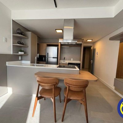 Apartamento com 33m², 1 quarto, 1 garagem, no bairro Trindade em Florianópolis