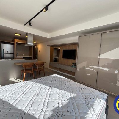 Apartamento com 33m², 1 quarto, 1 garagem, no bairro Trindade em Florianópolis
