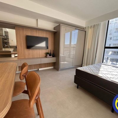 Apartamento com 35m², 1 quarto, 1 garagem, no bairro Trindade em Florianópolis