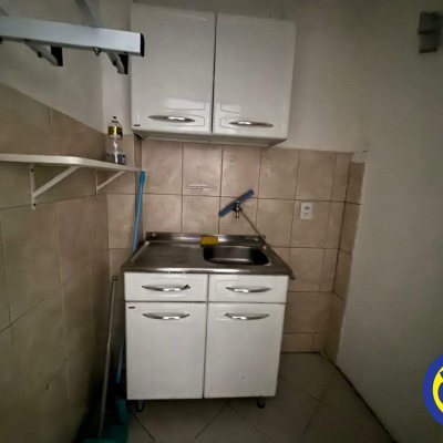 Sala com 91m², no bairro Centro em Florianópolis