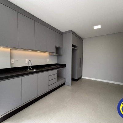 Apartamento com 75m², 1 quarto, 1 garagem, no bairro Coqueiros em Florianópolis