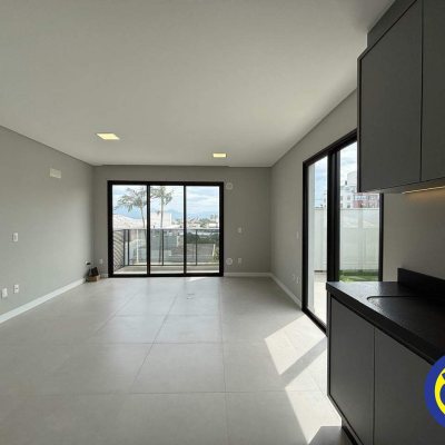 Apartamento com 75m², 1 quarto, 1 garagem, no bairro Coqueiros em Florianópolis