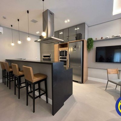 Apartamento com 75m², 1 quarto, 1 garagem, no bairro Coqueiros em Florianópolis