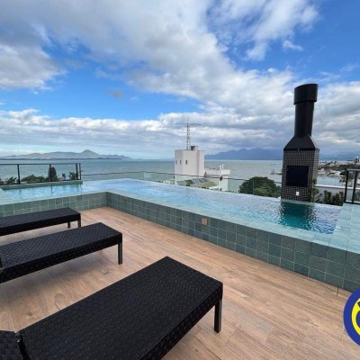 Apartamento com 75m², 1 quarto, 1 garagem, no bairro Coqueiros em Florianópolis