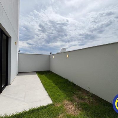 Apartamento com 75m², 1 quarto, 1 garagem, no bairro Coqueiros em Florianópolis