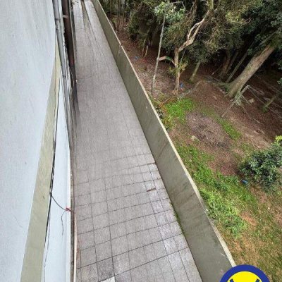 Prédio com 900m², 12 garagens, no bairro Ponte do Imaruim em Palhoça