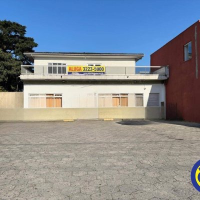 Prédio com 900m², 12 garagens, no bairro Ponte do Imaruim em Palhoça