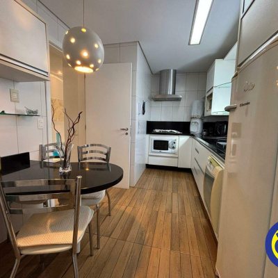 Apartamento com 219m², 3 quartos, 1 suíte, 2 garagens, no bairro Agronômica em Florianópolis