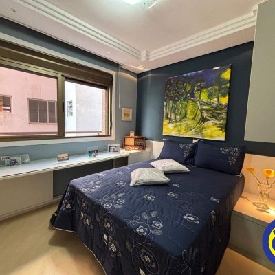 Apartamento com 219m², 3 quartos, 1 suíte, 2 garagens, no bairro Agronômica em Florianópolis