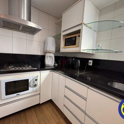 Apartamento com 219m², 3 quartos, 1 suíte, 2 garagens, no bairro Agronômica em Florianópolis