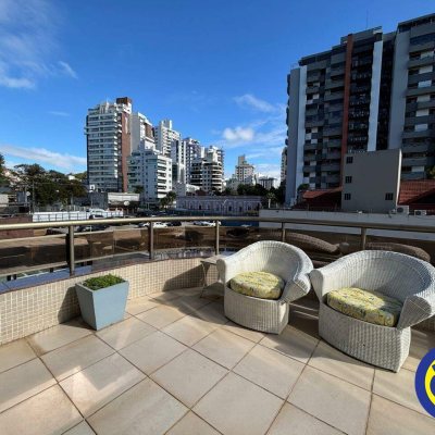 Apartamento com 219m², 3 quartos, 1 suíte, 2 garagens, no bairro Agronômica em Florianópolis