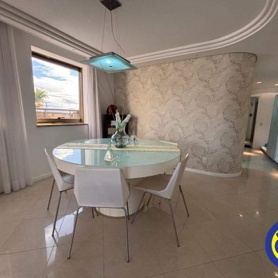 Apartamento com 219m², 3 quartos, 1 suíte, 2 garagens, no bairro Agronômica em Florianópolis