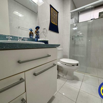 Apartamento com 219m², 3 quartos, 1 suíte, 2 garagens, no bairro Agronômica em Florianópolis