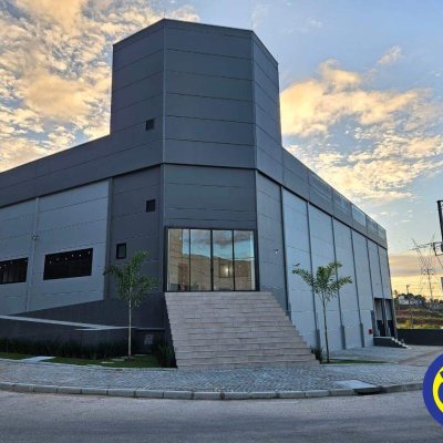 Galpão com 1600m², no bairro Alto Aririu em Palhoça