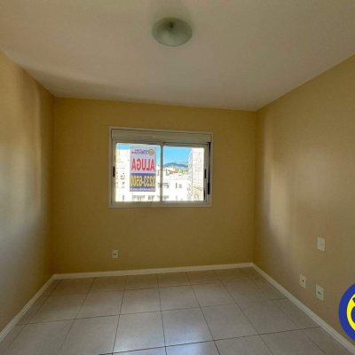 Apartamento com 80m², 2 quartos, 1 suíte, 1 garagem, no bairro Trindade em Florianópolis