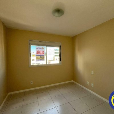 Apartamento com 80m², 2 quartos, 1 suíte, 1 garagem, no bairro Trindade em Florianópolis