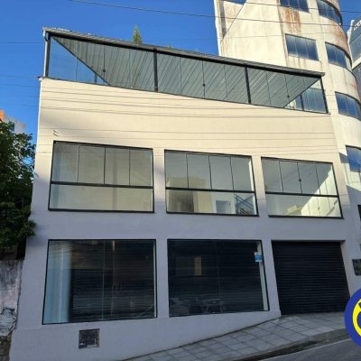 Prédio com 180m², no bairro Centro em Florianópolis