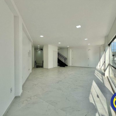 Prédio com 180m², no bairro Centro em Florianópolis