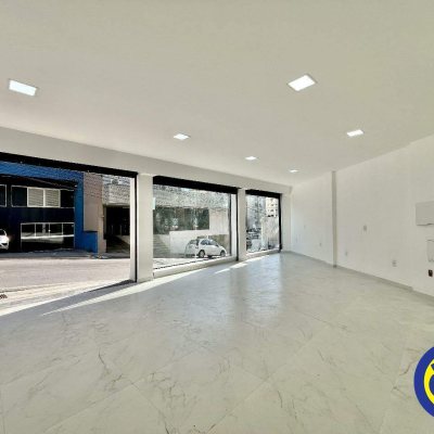 Prédio com 180m², no bairro Centro em Florianópolis