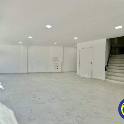 Prédio com 180m², no bairro Centro em Florianópolis