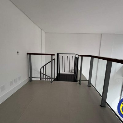 Loja com 34m², no bairro Jurerê em Florianópolis