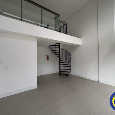 Loja com 34m², no bairro Jurerê em Florianópolis