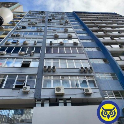 Sala com 64m², no bairro Centro em Florianópolis