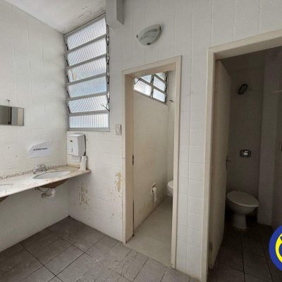 Sala com 64m², no bairro Centro em Florianópolis