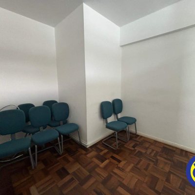 Sala com 64m², no bairro Centro em Florianópolis