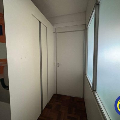 Sala com 64m², no bairro Centro em Florianópolis