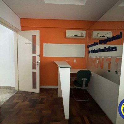 Sala com 64m², no bairro Centro em Florianópolis