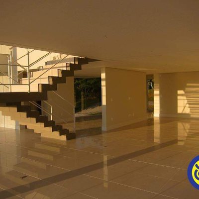 Casa com 500m², 3 quartos, 3 suítes, 5 garagens, no bairro Cacupé em Florianópolis