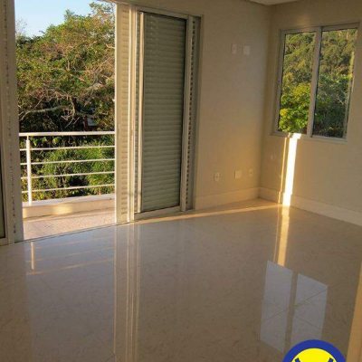 Casa com 500m², 3 quartos, 3 suítes, 5 garagens, no bairro Cacupé em Florianópolis