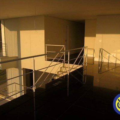 Casa com 500m², 3 quartos, 3 suítes, 5 garagens, no bairro Cacupé em Florianópolis