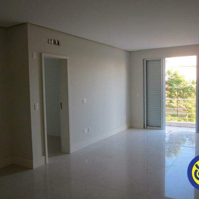 Casa com 500m², 3 quartos, 3 suítes, 5 garagens, no bairro Cacupé em Florianópolis