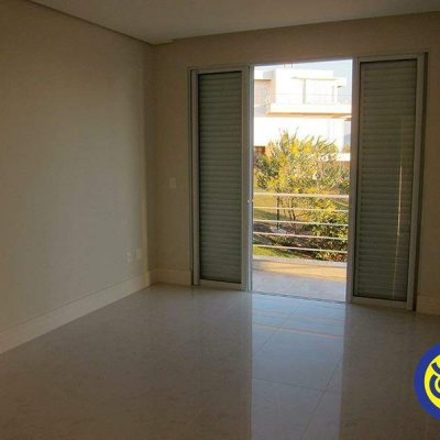 Casa com 500m², 3 quartos, 3 suítes, 5 garagens, no bairro Cacupé em Florianópolis