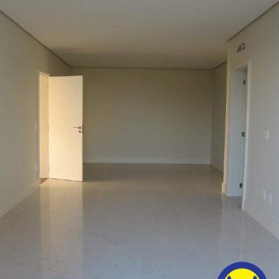 Casa com 500m², 3 quartos, 3 suítes, 5 garagens, no bairro Cacupé em Florianópolis