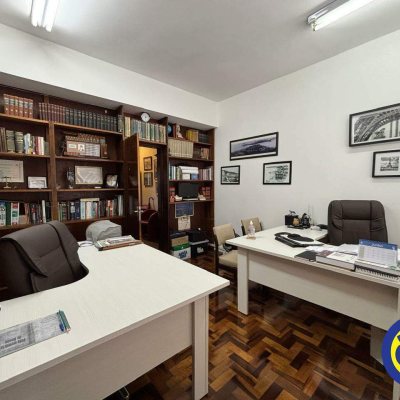 Salas/Conjuntos com 52m², no bairro Centro em Florianópolis