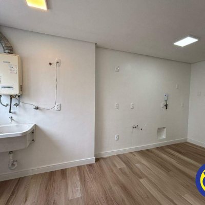 Apartamento com 88m², 3 quartos, 1 suíte, 1 garagem, no bairro Centro em Florianópolis