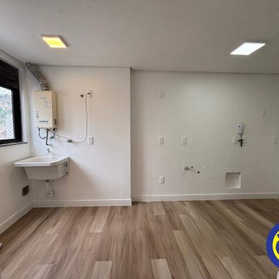 Apartamento com 88m², 3 quartos, 1 suíte, 1 garagem, no bairro Centro em Florianópolis