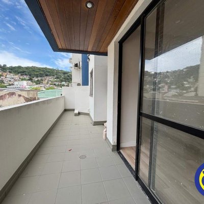 Apartamento com 88m², 3 quartos, 1 suíte, 1 garagem, no bairro Centro em Florianópolis