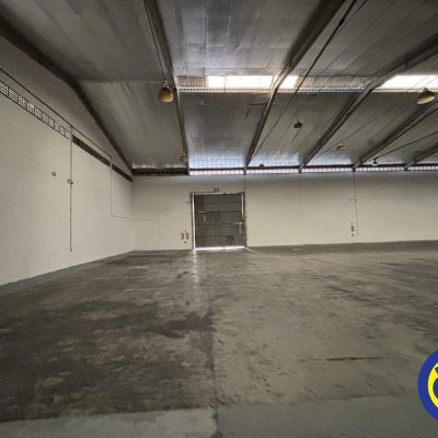 Galpão com 1920m², no bairro Passa Vinte em Palhoça