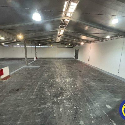 Galpão com 1920m², no bairro Passa Vinte em Palhoça
