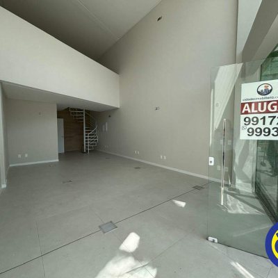 Loja com 228m², 4 garagens, no bairro Trindade em Florianópolis