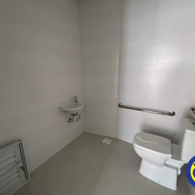 Loja com 228m², 4 garagens, no bairro Trindade em Florianópolis