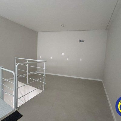 Loja com 228m², 4 garagens, no bairro Trindade em Florianópolis