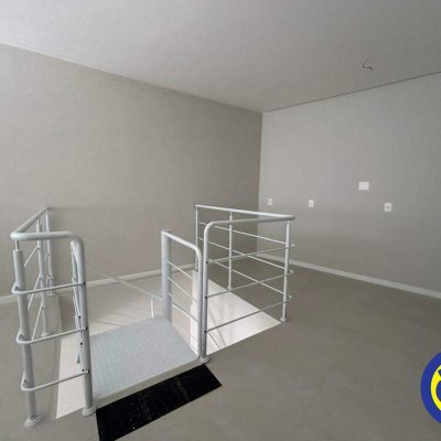 Loja com 228m², 4 garagens, no bairro Trindade em Florianópolis