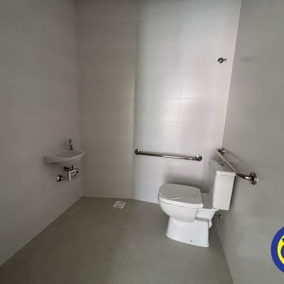 Loja com 228m², 4 garagens, no bairro Trindade em Florianópolis